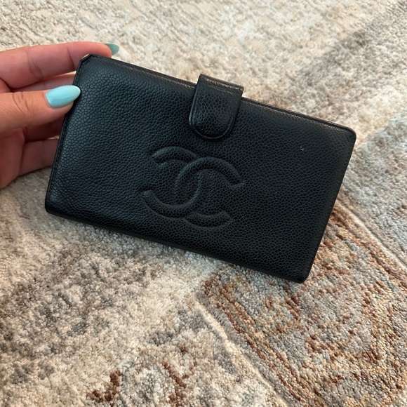 CHANEL Black Leather Card Holder - Picture 1 of 10
